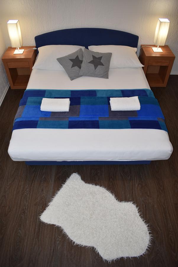 Apartments Zara ภายนอก รูปภาพ